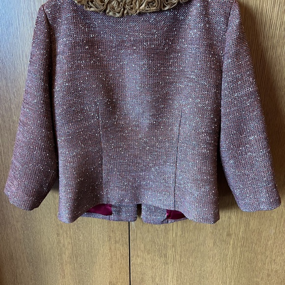 Stylish floral collar wool tweed jacket by Boston Proper. - Picture 2 of 4